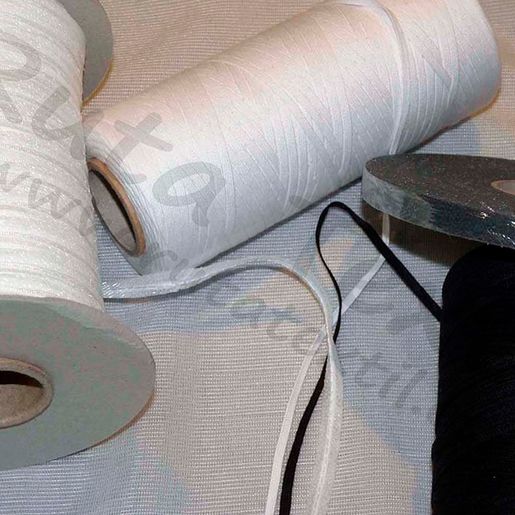 Ruta Textil cintas negras y blancas